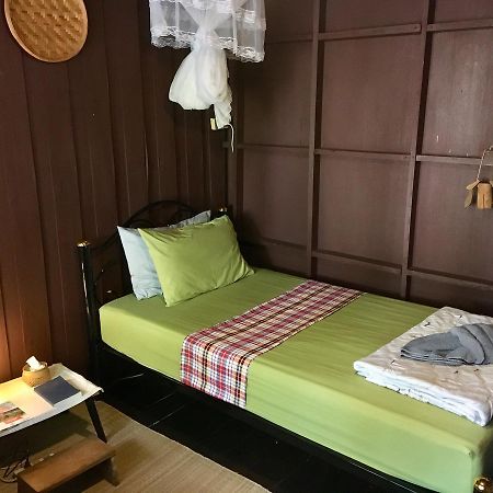 Twin House @ Tapae Hostel Chiang Mai Luaran gambar