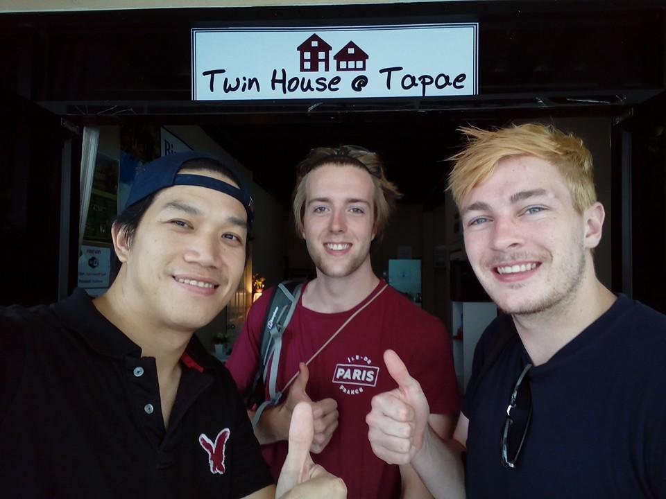 Twin House @ Tapae Hostel Chiang Mai Luaran gambar