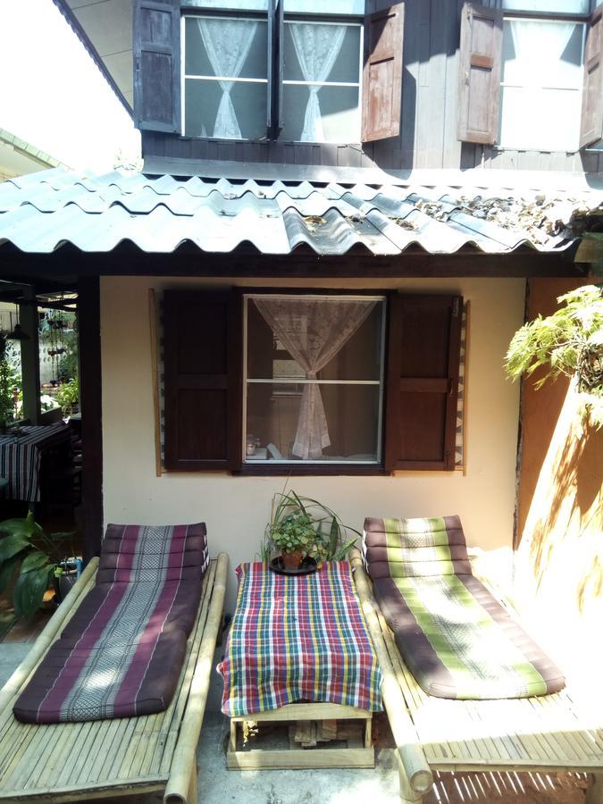 Twin House @ Tapae Hostel Chiang Mai Luaran gambar