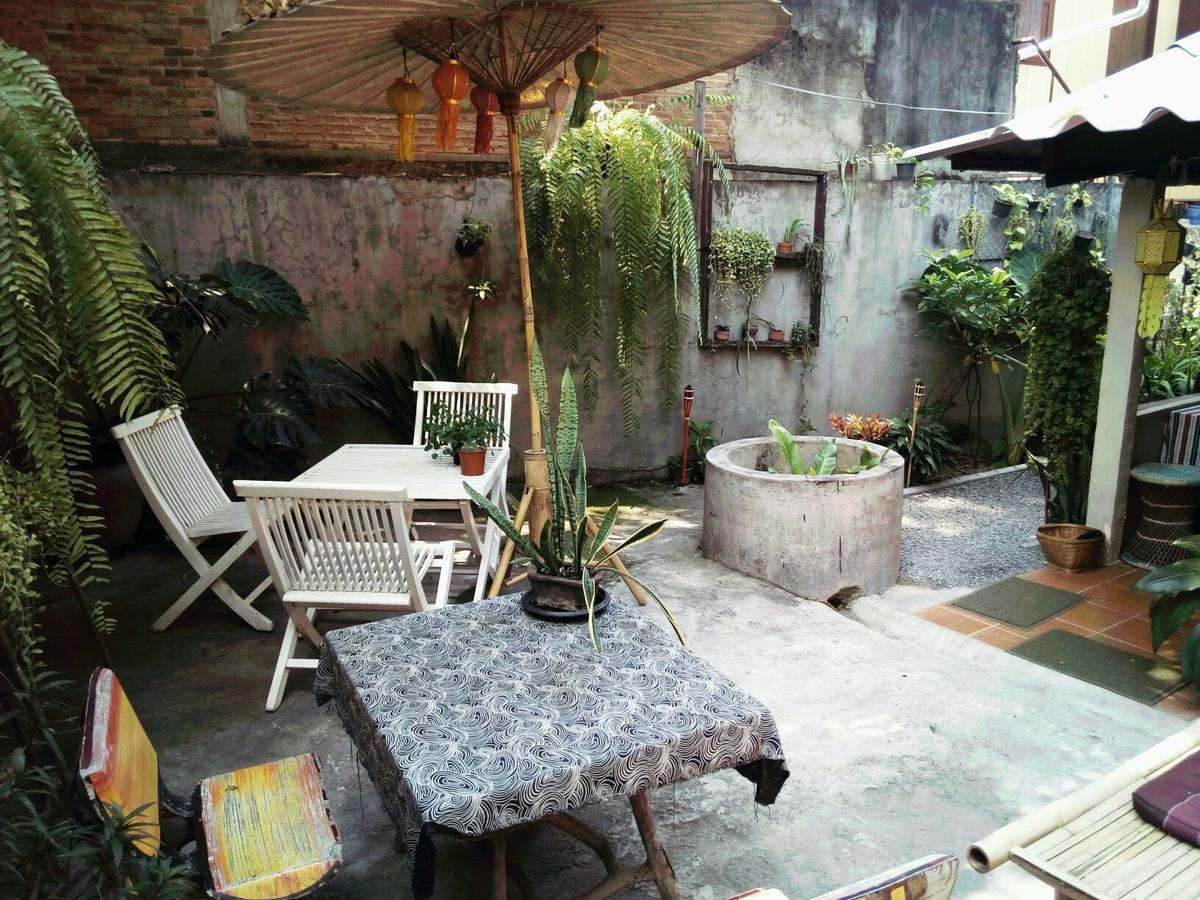 Twin House @ Tapae Hostel Chiang Mai Luaran gambar