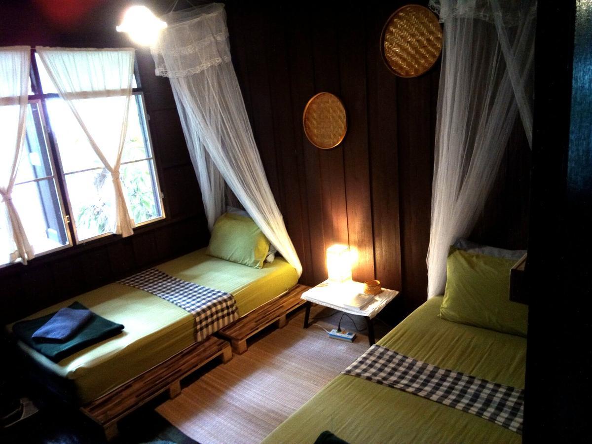 Twin House @ Tapae Hostel Chiang Mai Luaran gambar