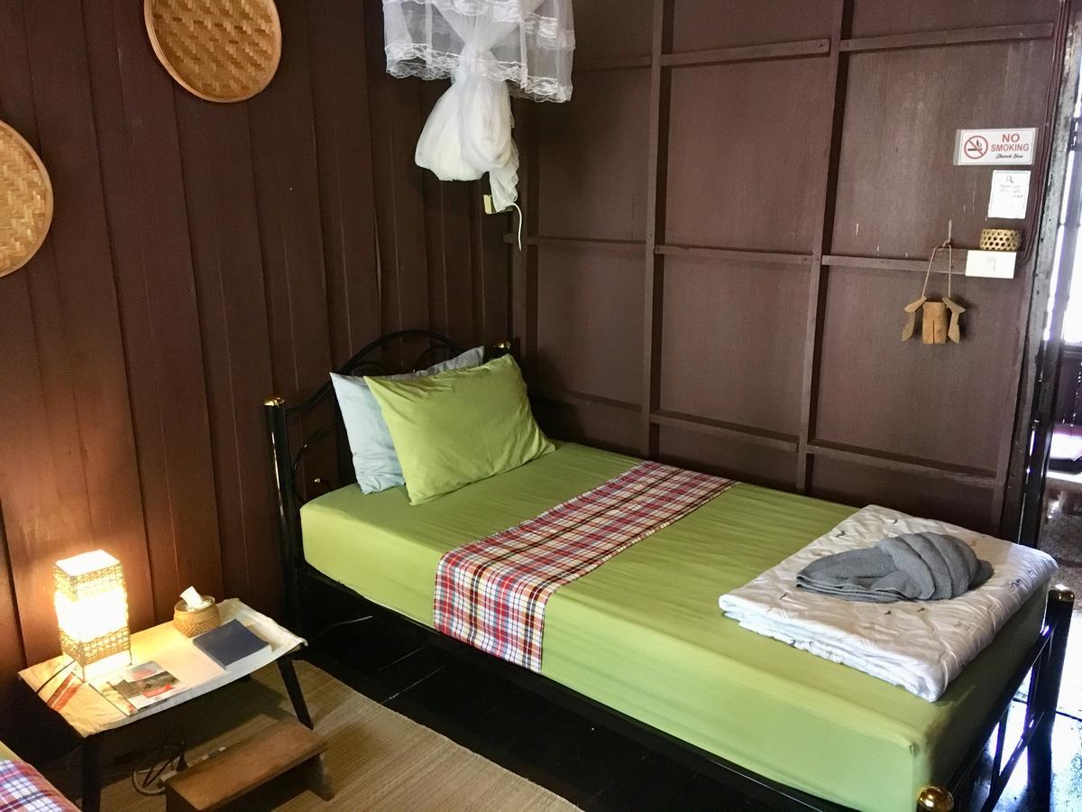 Twin House @ Tapae Hostel Chiang Mai Luaran gambar